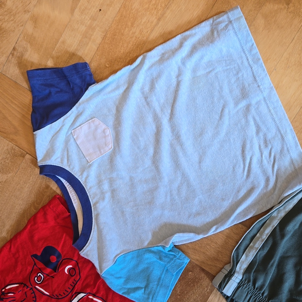A bundle of 18M boys play clothes - Picture 6 of 10